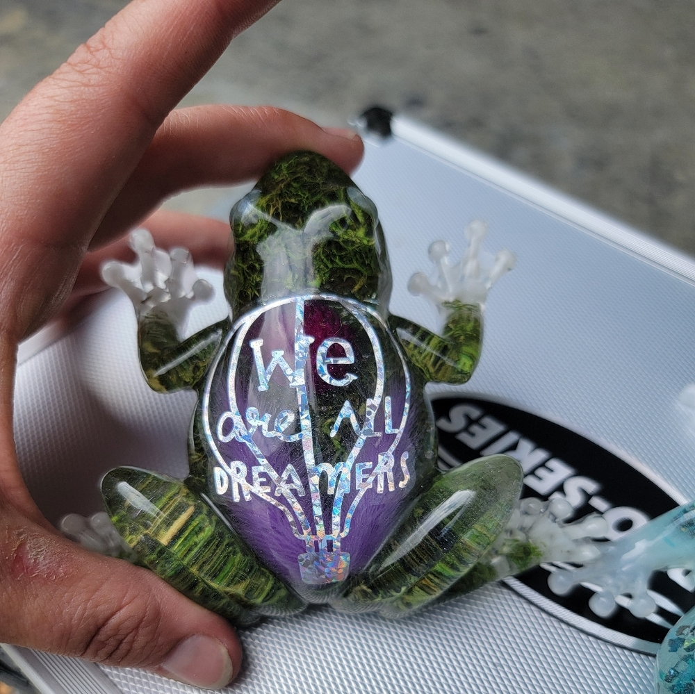 Resin Epoxy Artisan Frog with Quote Paperweight Gift Home Decor Piece - Picture 8 of 16